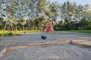Maaniitun leikkikenttä